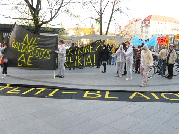 Protestai pries AE eitynes 1