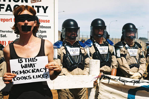 feminisciu protestas 2005